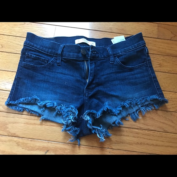 Hot 💥 short shorts💥 - Picture 5 of 5